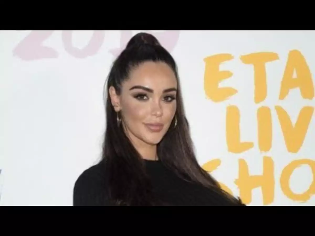 Photos Nabilla D Voile Des Clich S In Dits De Son Fils Milann Pris Sa