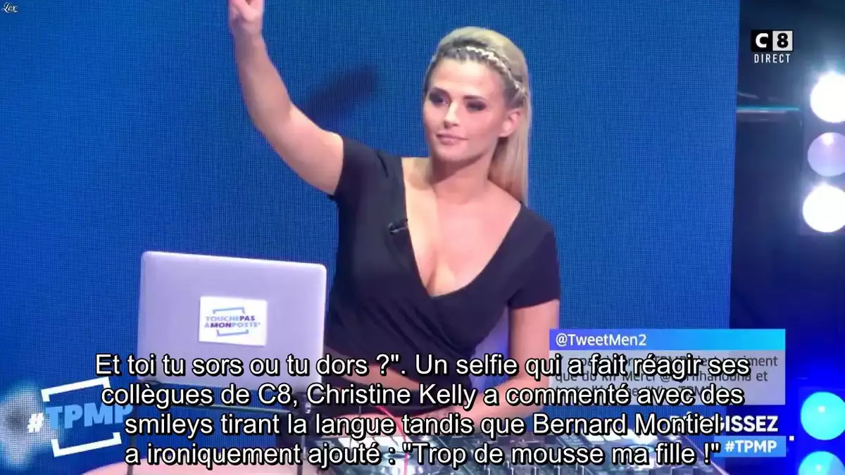 Kelly Vedovelli Nue Dans Son Bain La Chroniqueuse De Tpmp Critiqu E Sur Son Physique Allo Trends