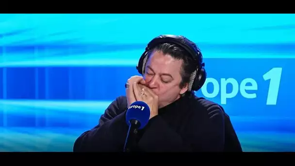 VIDÉO - Thibault de Montalembert joue de l'harmonica sur Europe 1