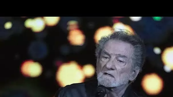 Eddy Mitchell sans langue de bois, il ne se voyait pas chanter avec deux stars