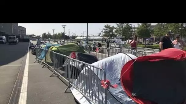 EUROPE 1 ET VOUS - Mylène Farmer en tournée : ses fans campent devant le stade de Lille