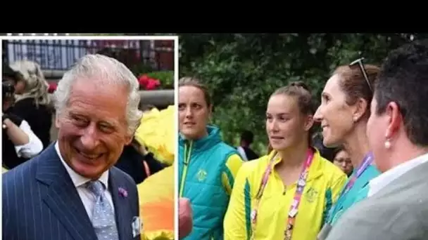 Le prince Charles plaisante avec les athlètes australiens du Commonwealth : "Terrifié par vous !"