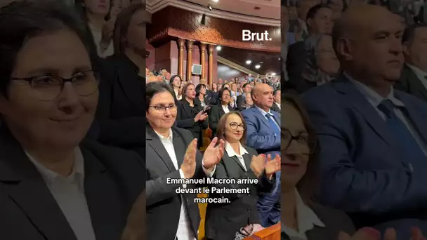 Le président Emmanuel Macron arrive devant le parlement marocain pour tenir un discours