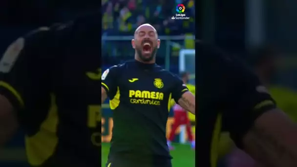 The Happiness of Experience! 🚤 😬 💪  Pepe Reina #shorts #laligasantander #villarrealcf