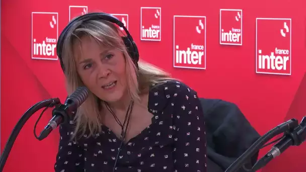 Laurence Favre : "Depuis le début du conflit, les enfants s'expriment librement" à l'école