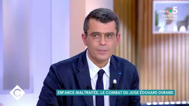 Le combat du juge Édouard Durand - C à Vous - 18/11/2020