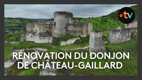 Le donjon de Château-Gaillard se refait une jeunesse avec un hélicoptère