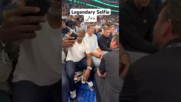 Emmitt Smith making sure to get his photo with Dirk and Nash! 🤳 🤣| #Shorts