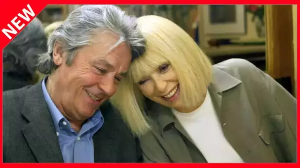 ✅  Alain Delon (Les Aventuriers) : qui sont les femmes de sa vie ?