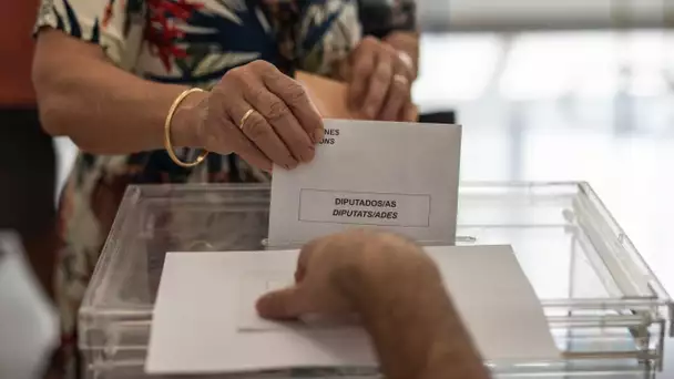 Législatives en Espagne : la droite grande favorite, les électeurs au rendez-vous