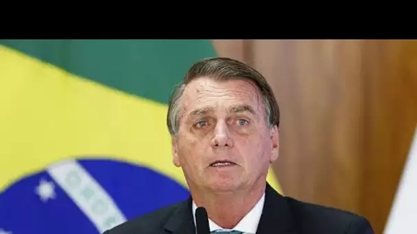 Brésil : le président Bolsonaro hospitalisé pour une probable occlusion intestinale