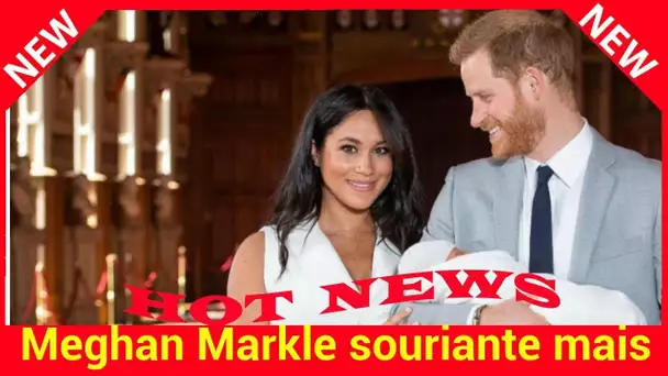 Meghan Markle souriante mais fatiguée couvée des yeux par Harry