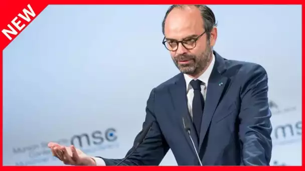 ✅  Les boutons de manchette d’Édouard Philippe inspirent Christophe Castaner