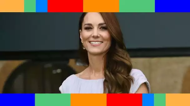 Kate Middleton sublime en robe lavande  découvrez le prix de sa tenue pour la cérémonie Earthshot