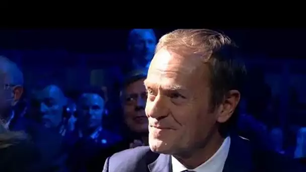 Donald Tusk arrive à la tête de la droite européenne