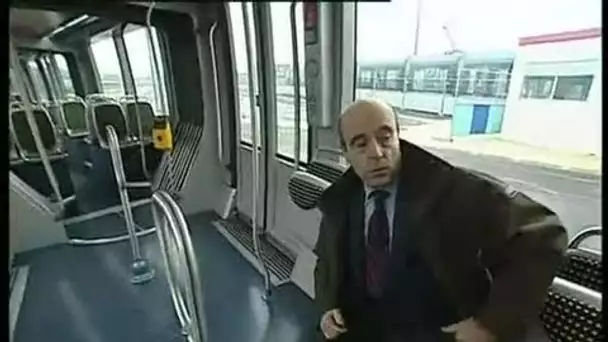 [Inauguration du tramway à Bordeaux]