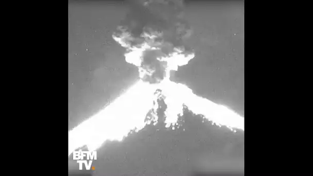 L&#039;impressionnante explosion du volcan mexicain Popocatépetl