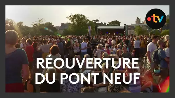 Fête sur le Pont-Neuf : La circulation peut reprendre après un an de travaux à Poitiers