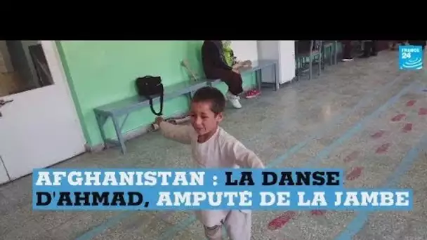 Le sourire d'Ahmad, enfant de 5 ans amputé, émeut l'Afghanistan