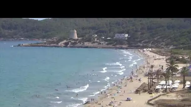 A Ibiza, temple de la nuit, le tourisme souffre de la crise du covid-19