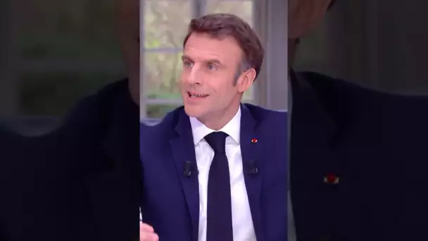 Macron reconnait une seule erreur sur la réforme des retraites #shorts #shortsvideo #manifestation