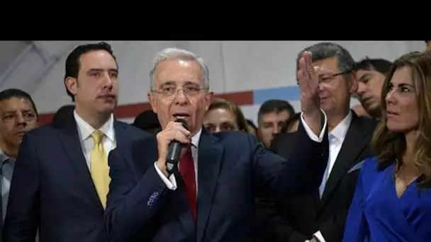 En Colombie, l'ex-président Alvaro Uribe devant la Cour suprême