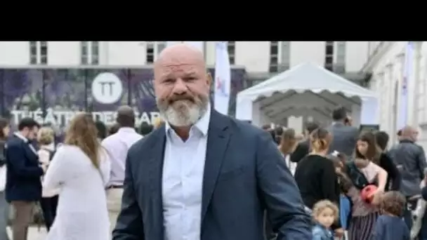 PHOTO Philippe Etchebest en léopard et lunettes noires : le chef dévoile un nouveau...