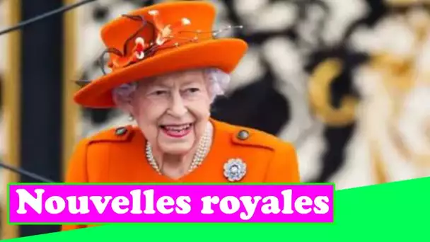 La reine Elizabeth II arbore une broche rose en diamant dans un geste touchant envers le prince Phil