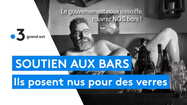 Des clients posent nus en soutien à leurs bars