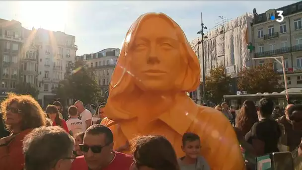 Romy, la nouvelle statue dévoilée sur le parvis de la gare Lille-Flandres