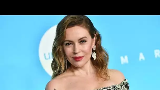 Alyssa Milano arrêtée devant la Maison Blanche : Révoltée, elle prend la parole sur...