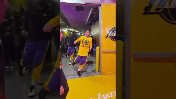 Luka running out of the tunnel for the first time in L.A.!