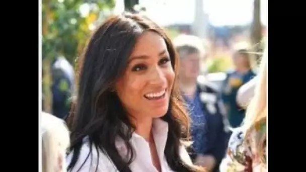 Le collier de Meghan Markle a déclenché un appel inconfortable de Palace la laissant "désemparée"