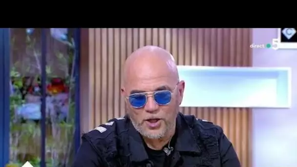 Pascal Obispo toujours en guerre contre Michel Polnareff ? Le chanteur met les choses...