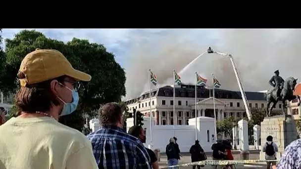 Afrique du Sud : le feu se rallume au Parlement