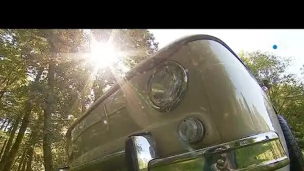 A bord de la Renault 8 Major d'Olivier dans les Ardennes