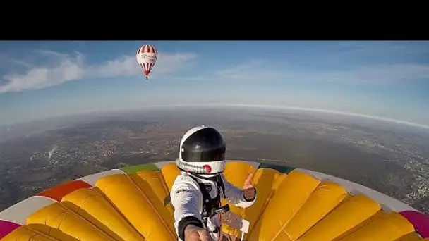 Debout sur une montgolfière à plus de 4 000 mètres d'altitude, pour la bonne cause