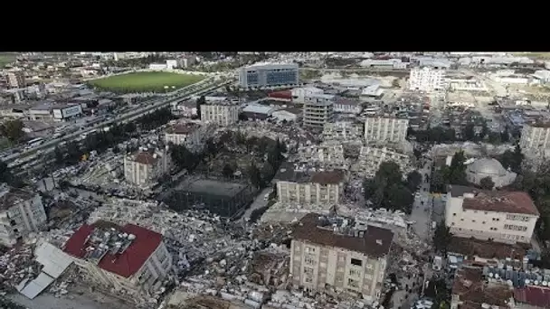 Séisme en Turquie et en Syrie : le bilan dépasse les 7 000 morts, reportage à Hatay