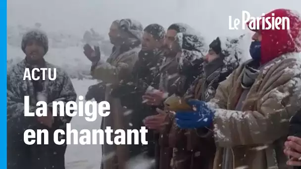 En Arabie saoudite, l’arrivée de la neige enchante les habitants de la région de Tabouk