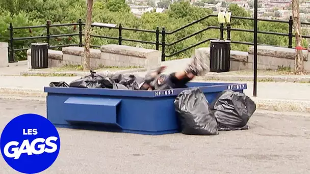 Le Policier Tombe Dans Les Poubelles ! | Juste Pour Rire Les Gags