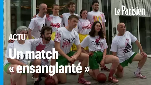 Un match de foot couvert de sang pour symboliser la souffrance des ouvriers du Mondial 2022