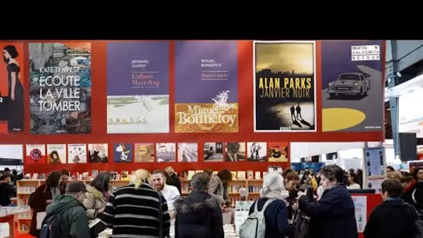 Coronavirus : le salon du livre de Paris annulé, le musée du Louvre reste fermé