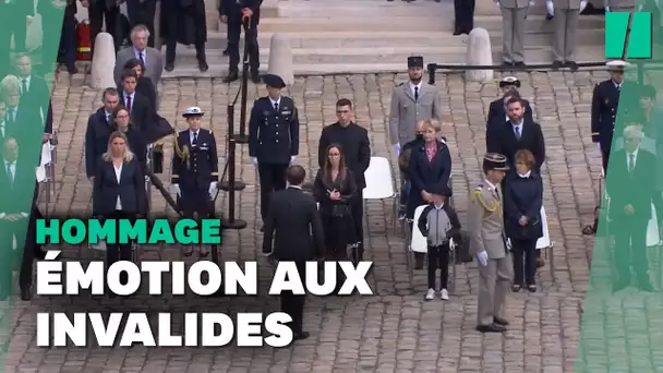 L'émotion de la famille de Maxime Blasco pendant l'hommage aux Invalides