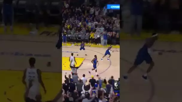 Steph Makes Spinning Falling Layup