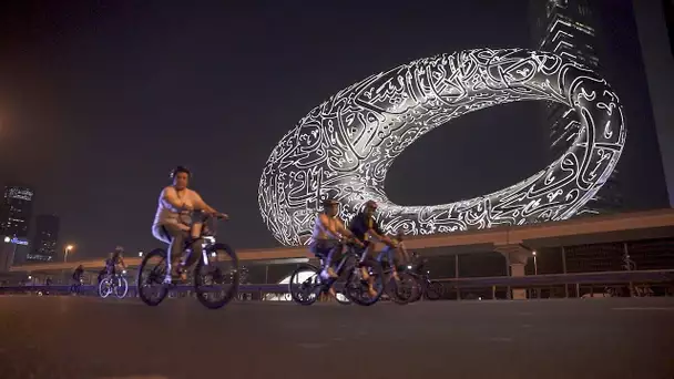 Dubai Ride transforme les grandes avenues de la ville en pistes cyclables géantes