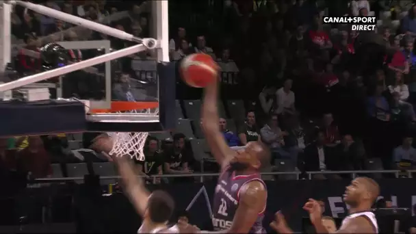 BCL - 1/2 Finale - Bologne / Bamberg : Le magnifique alley-oop d'Alexander face à Bologne