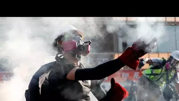 La bouteille d'eau, botte secrète des manifestants à Hong Kong