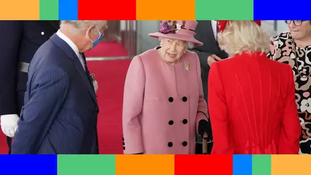 Elizabeth II  le prince Charles et Camilla Parker Bowles seront auprès d'elle à Noël