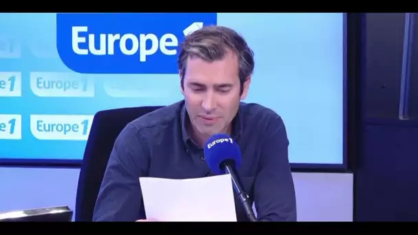 «Mes nuits avec une intelligence artificielle» de Stéphane Rose et la pièce en noir et blanc «Smile»