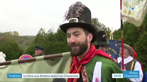 Foire aux dindons à Varaignes en Dordogne